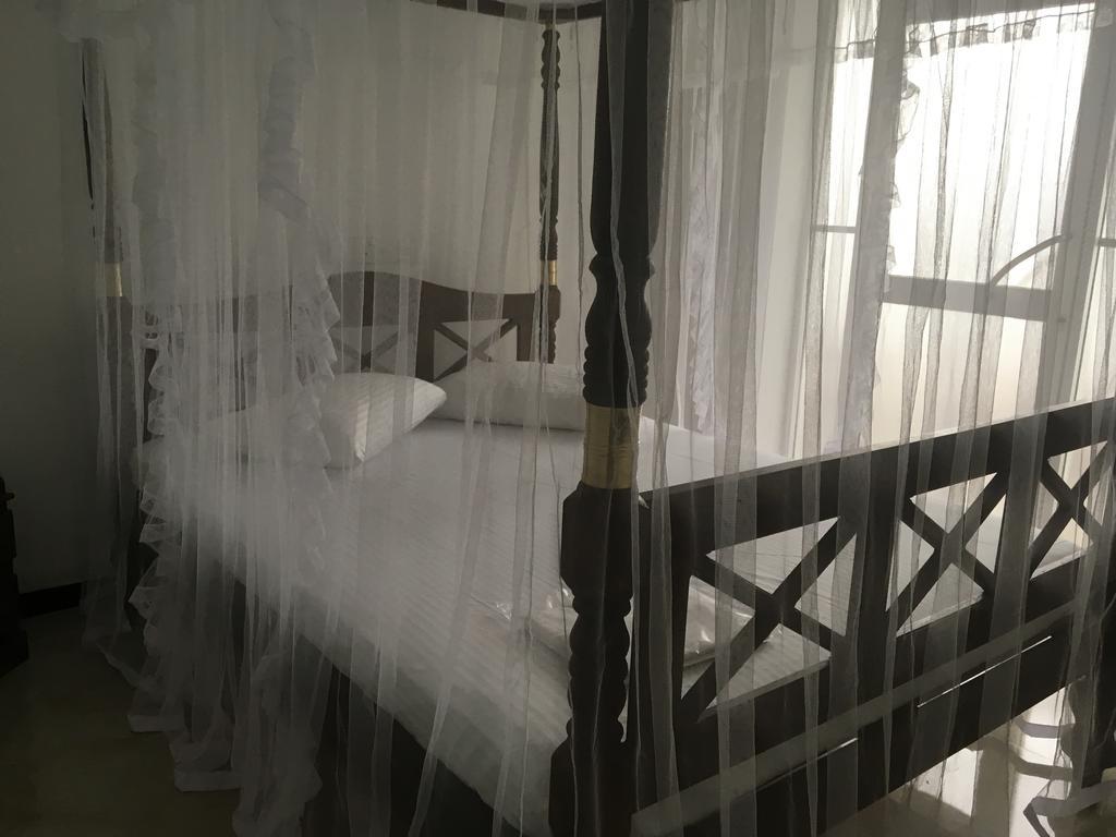 Gold Coast Resort Weligama Exteriör bild